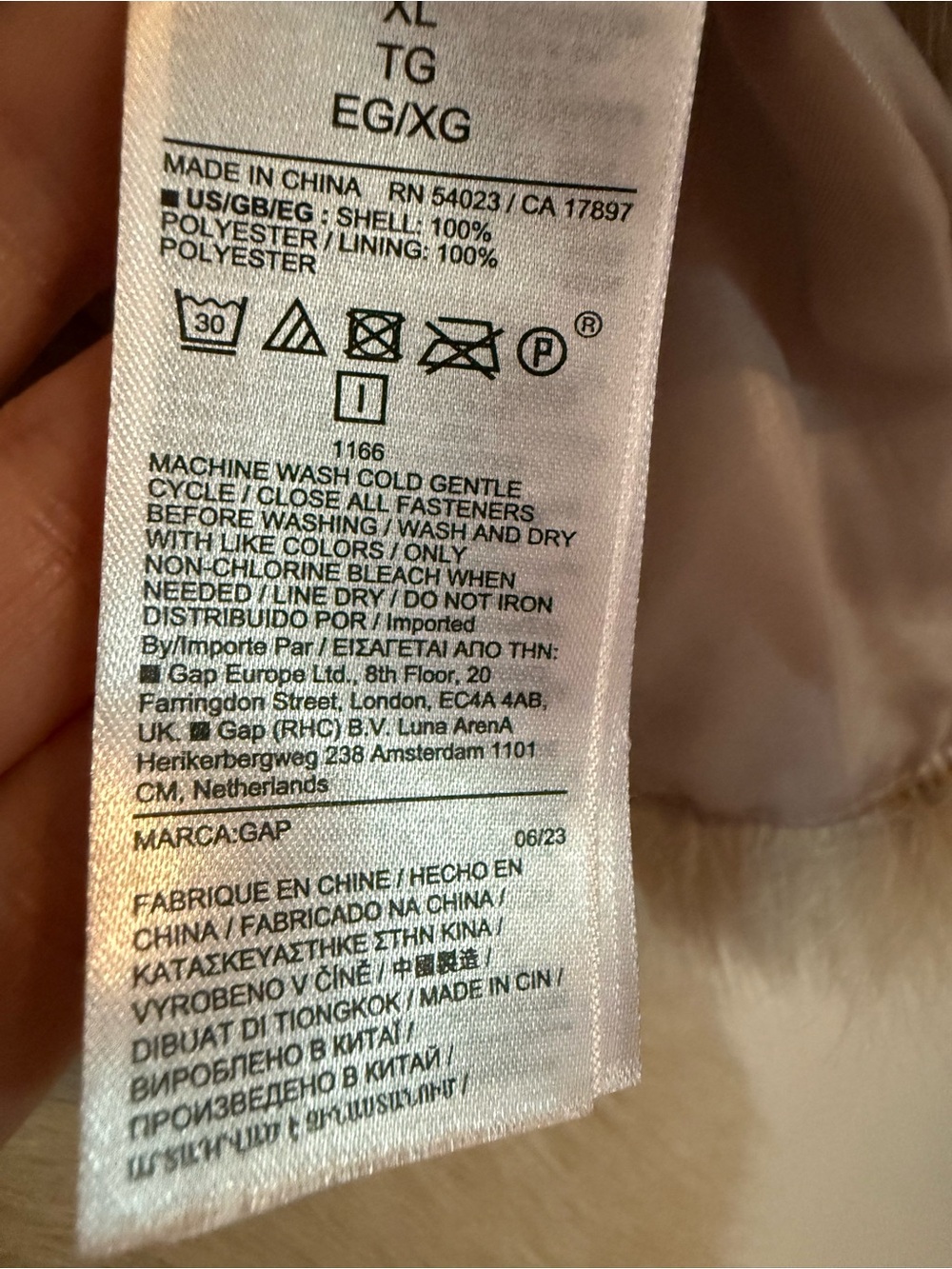 GAP Silver Faux Fur Coat with Satin Lining - Picture 4 of 9
